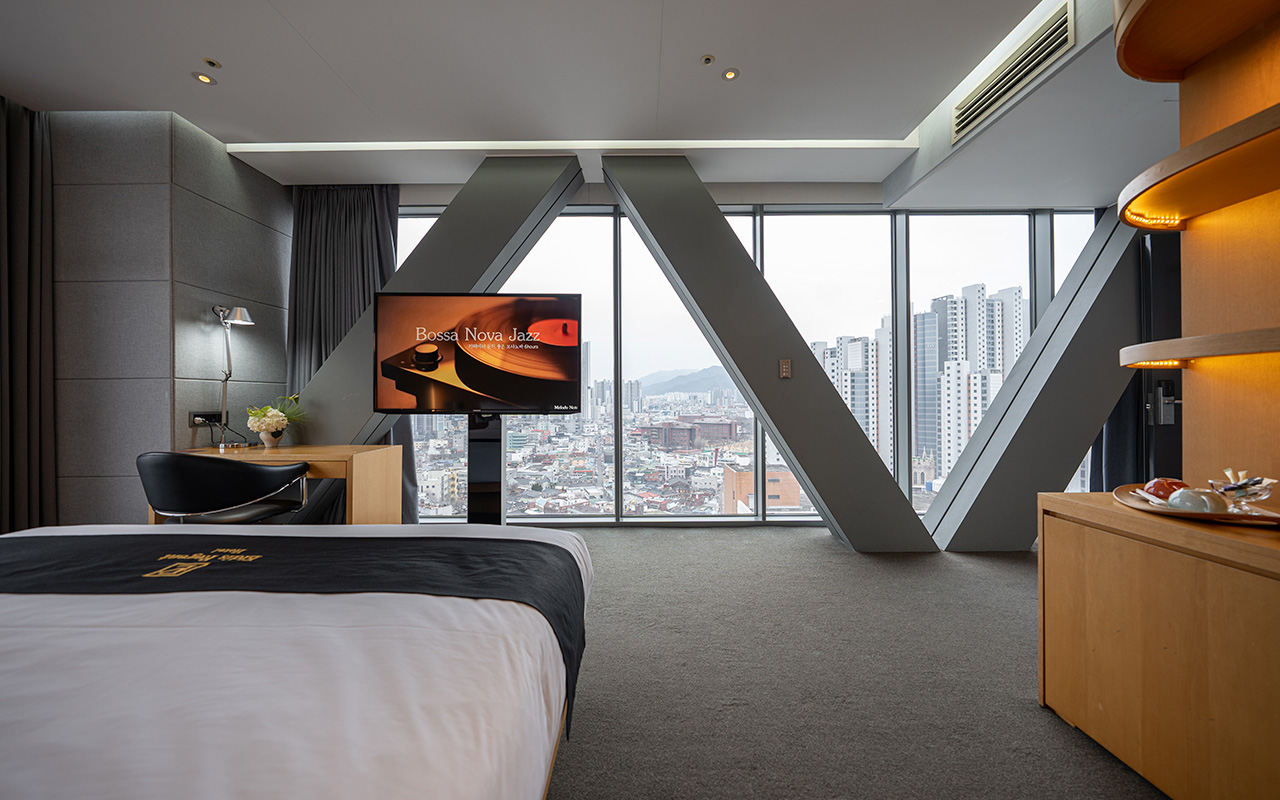 디럭스더블이스트